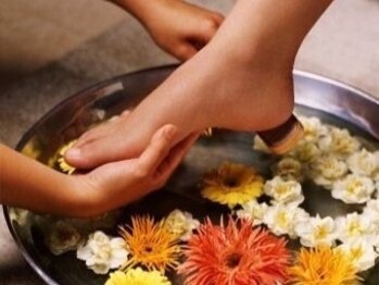 フレイヤ 千葉店(FREJA)の写真/フットネイルの魅せ所!!【角質ケア★フットコースとセットで3000円！】ガサガサかかともツルツルに♪