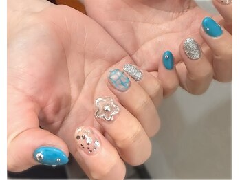 ヒュッゲ(Hygge)/個性はぷっくりフラワーネイル