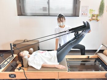 リズム リファイン(r-ism refine)の写真/《初回体験￥2000～》話題のマシンピラティス♪ひどい足のむくみもピラティスで楽々解決◎