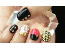 ネイルサロン 爪吉/ブラックにネオンカラーが◎！！