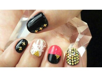 ネイルサロン 爪吉/ブラックにネオンカラーが◎！！