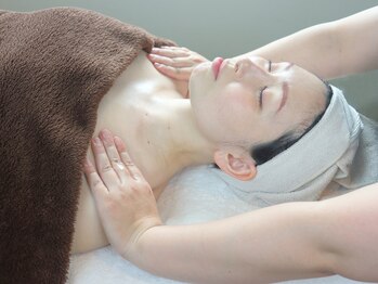 エステティックサロン リリース 東区筒井店(Release)/デコルテマッサージ