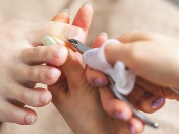 アトリエ サチ(atelier sachi)/余分な甘皮をカットしてきれいに