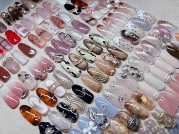 サルサグレイス 木更津店(SALSA GRACE)の写真/【ネイルブースOPEN】通いやすい定額ネイル4900円～☆トレンドデザインのサンプルから選択♪オフも無料!