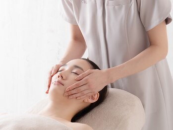 シーボン コンセプトショップの写真/東洋式トリートメント後、保湿パックでうるおいに満ちた肌へ☆フット＆ハンドケア付きで疲れもスッキリ！