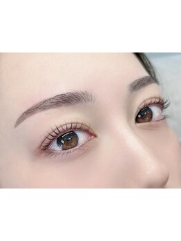 ナチュラル上品な目元にしたい