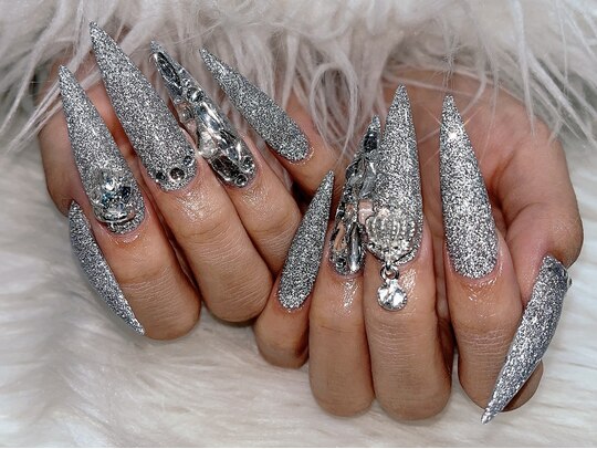 Teayeon nude fake gif 2025年冬】シルバー スーパーロングのネイルデザイン集|人気順|ホットペッパービューティー