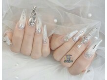 ゴテかわ(GOTE KAWA)/ワンホンネイル、キラキラネイル