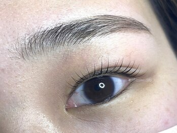 アイラッシュサロン アイリー(eyely)の写真/垢抜け美眉アイブロウ/毛流れを整える洗練されたブロウリフトはeyelyで！あなたの理想の美眉を実現★