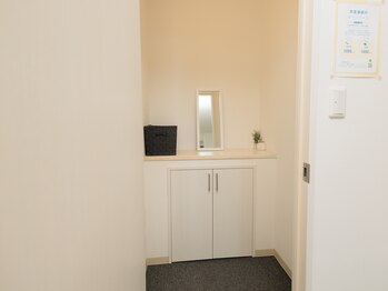 ファーストストレッチ/店舗内観［更衣室］