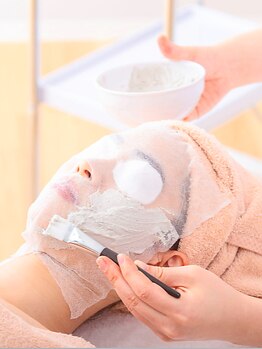 エステティックサロンLUPOの写真/くすみ/乾燥/毛穴/肌のゆらぎが気になる方、肌メンテナンスで美肌へ！早めのケアが未来のお肌を作る！