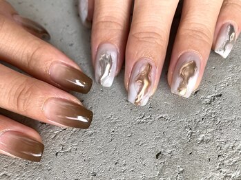 アロナ ネイルサロン アンド スクール(alona)/ベーシックコースでちぐはぐ♪