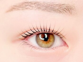 グローラッシュ(GLOW LASH)の写真/《パリジェンヌラッシュリフト》自然な仕上がりで好印象な目元へ♪メイクの時短が出来るのも嬉しいポイント