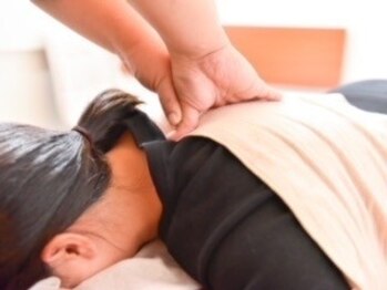 ゴラク(GORAKU)の写真/蓄積するばかりで抜けきらない首肩こりは当店にお任せください！深部に根付いた不調を徹底改善♪