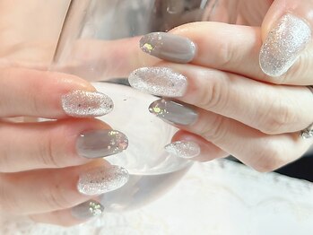 LvU【ラブユー】/ネイルサロン/フィルインの写真/ひっそりと佇む一席のみの隠れ家サロン♪忙しい日常を忘れ、心ゆくまで自分時間を満喫していきましょう☆