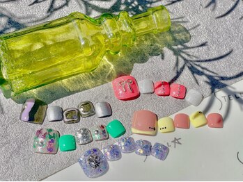 ネイルサロン ステラ(Nail Salon STELLA)の写真/【オフ＆アート込¥6578】初夏を感じる5月ネイルにおすすめ★足元から気分が上がるオシャカワデザイン☆