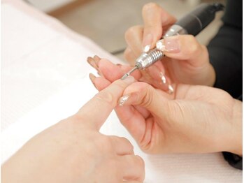 ティアラリュクス 東林間店(Tiara Luxe)/【3】甘皮ケア