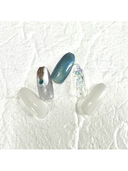 ミュナ(myuna)/ブルーニュアンスネイル