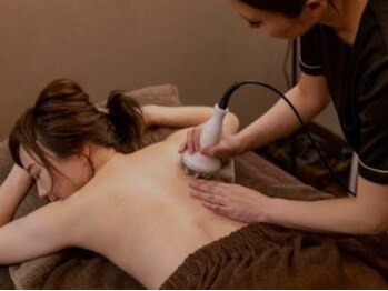 サロン リアン(salon Lien)の写真/【温活×痩身】冬の溜め込み脂肪にWアタック！キャビ＆ラジオ波で痩せたい部分を集中施術しましょう！