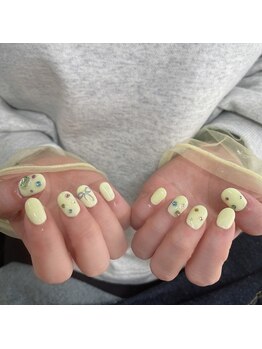 yellow × color stone