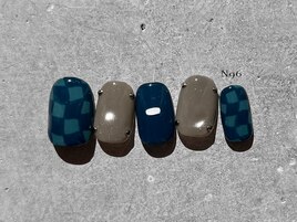うねうねチェックネイル