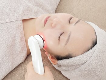 エステティックアウラジパング(Esthetic Aura Zipangu)/美容液導入とお肌の引き上げ