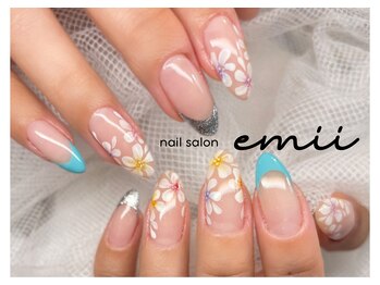 エミィ(emii)の写真/【美フォルムネイル】高技術＆スピーディーに指先を彩り、魅力を引き出します◇満足度の高い仕上がりに♪
