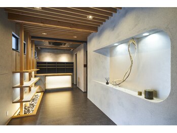 サロン ド マキ/エントランス