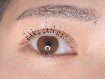 ラシク ベル(Lashiku Belle)/パリジェンヌ×アイブロウWAX