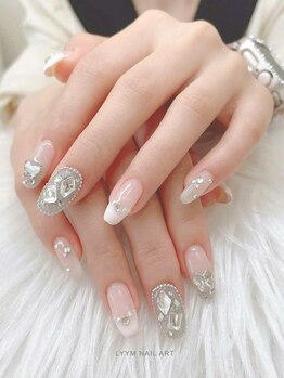 リームサロン 池袋店(LYYM SALON)の写真/デザインサンプルを多数ご用意しているのでやりたいネイルが必ず見つかる！駅チカ好立地で通いやすい◎
