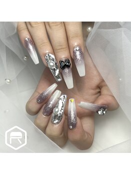 レディスペネイル ノウラ 名駅店(Redispe nail NouRa)/白グラデザイン
