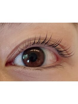 ナチュラル上品な目元にしたい