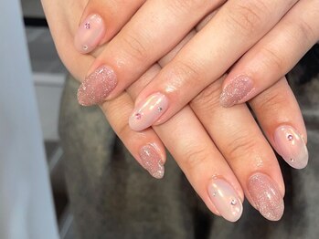 グロウ ネイル(GLOW×NAIL)の写真/当店人気No.1!【ハンドシンプル定額コース】カラー変更可能★スタッフ厳選!毎月変わるデザイン♪