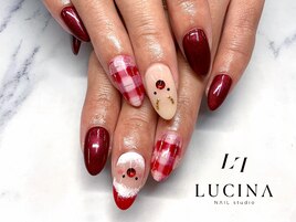 H-723クリスマスチェックネイル
