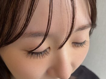 イオレ(IOLE)の写真/ブラウンベースに、光や角度でふわっと色味が見える上品なニュアンスカラーおすすめです◯