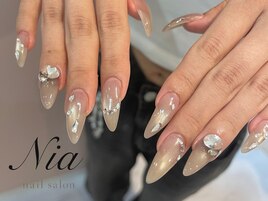 ビジューネイル
