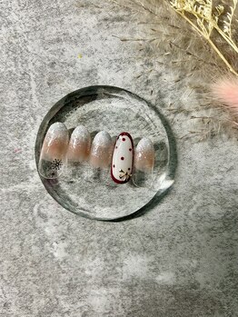 ドット柄冬ネイル