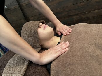 神田ふれあい鍼灸整骨院の写真/肩も腰もアチコチがなんだか痛い…当店お悩み箇所No.1首肩の辛さ改善に特化施術☆<全身矯正+ほぐし¥2980>