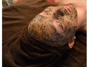 アルセ(Arce.)/ハーブピーリング