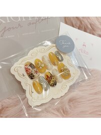 振袖に合わせたネイルチップ