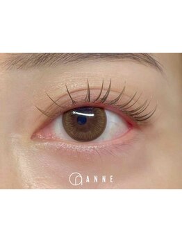 ナチュラル上品な目元にしたい