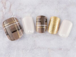 ゴールドラインチェックネイル