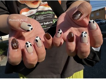 ミュー ネイル(mieux nail)/変形アニマルデザイン