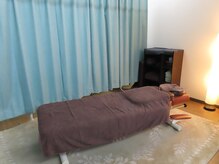 徳田の施術ベッドです