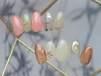 トップノッチネイルズ(TOP NOTCH NAILS)の写真/シンプルで大人上品なデザインがお好きな方に◎手元を美しくして日常に小さな幸せを♪