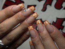 ソルナ(SoLuna)/海外フレンチネイル