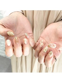 個性派ちぐはぐニュアンスネイル