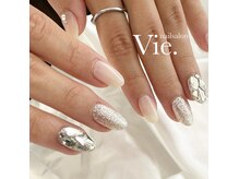 ヴィ(Vie.)の雰囲気（ワンカラー＋ビジューが人気♪）