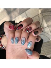 シエル エトワール(Ciel etoile)/左右非対称ネイル