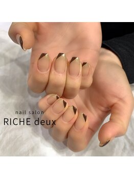 リッシュ ドゥ(RICHE deux)/変形フレンチネイル